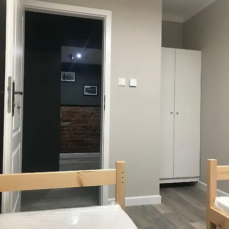 Prochnika 49 ウッチ