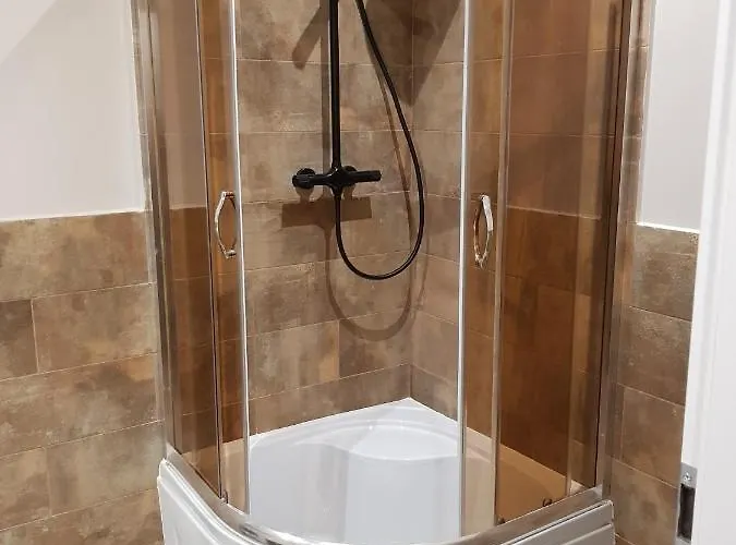 Δωμάτια σε οικογενειακή κατοικία Prochnika 49 *