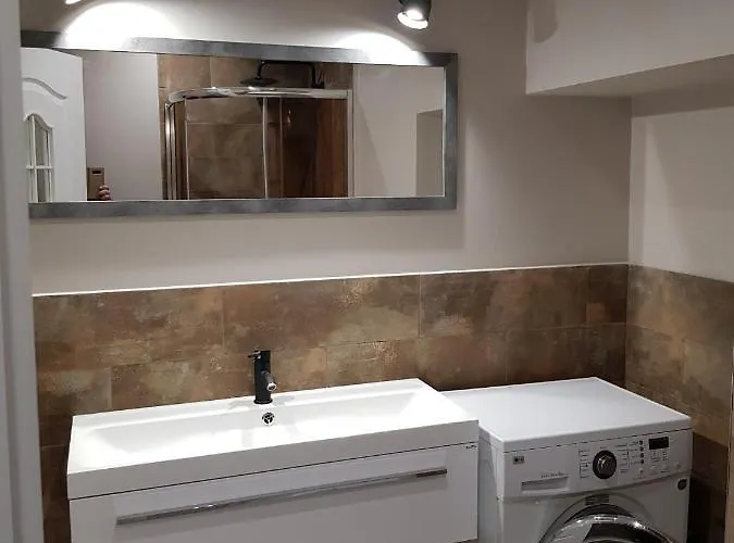 Prochnika 49 Δωμάτια σε οικογενειακή κατοικία *